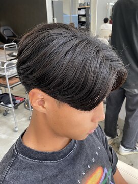 エデアンルクラ 下通(EDEAN Leclat) 熊本メンズパーマ センターパート ニュアンスパーマ MEN'S HAIR