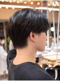 メンズセンターパートメンズパーマビジネススタイル