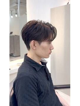 オン(on.) シルエット綺麗なセンターパート