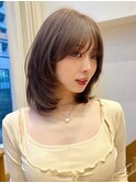 ミディアムレイヤーカットレイヤーボブ顔周りカット触覚