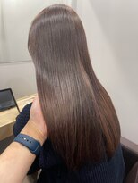 アトレ 福岡大名店(attrait)&nbsp;ロングヘアのブラウンカラー、艶感×透明感を叶えるトリートメン