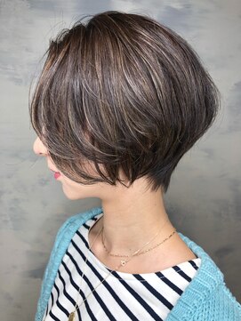 エミュスト(Emuest) 【Emuest心斎橋】小顔ヘア