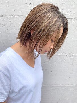 ミィ 表参道(mee.) 【mee.】ハセガワヒトシ 春　切りっぱなしハイライトボブ