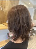 くびれ外ハネヘア