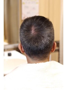 ヘアーモードキクチ 日本橋三越前店 白髪ぼかし