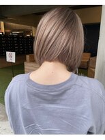 スリー(three)&nbsp;bob cut  ベージュ
