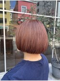 ピンクベージュ×丸みボブ
