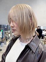 サンク 原宿 表参道(cinq)&nbsp;ハイトーンカラー顔周りレイヤーボブダブルカラーブロンドカラー