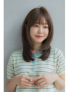 アンアミ オモテサンドウ(Un ami omotesando)の写真/最旬は"ペールグレージュカラー"光に当たると透き通るような質感のカラーで、柔らかい外国人風ヘアを演出♪