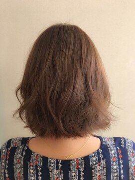 ロンド 銀座(Lond) ウェーブが可愛いボブスタイル 担当本田