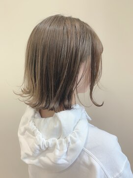 アッシュ 二子玉川店(Ash) ミルクティーグレージュ