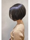 前下がりショートボブ_厚めバングローライトスリークボブ
