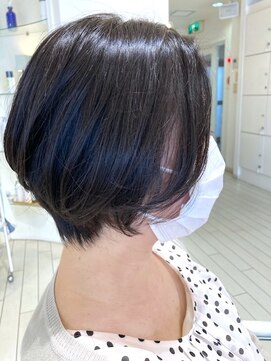 フラップ ヘアー(flap hair) 大人ショート