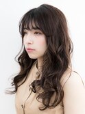 ツヤ感たっぷりのゆるふわウェーブ