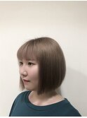 ミニボブ×ハイトーンベージュ