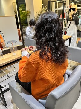 カフ(CAF) CAF FUKO/黒髪ロングヘア/くるくるパーマ/似合わせ/大阪/心斎橋