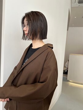 イノセントヘア(innocent.hair) 切りっぱなしボブ、ストレートボブ顎ラインボブ