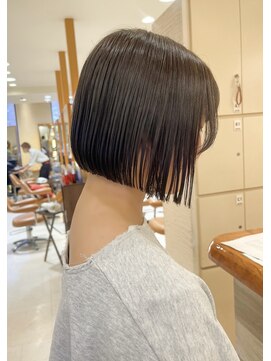 モリオ フロム ロンドン サッポロファクトリー店(morio FROM LONDON) ぱつっとボブ　札幌ボブ　似合わせカット　morio札幌