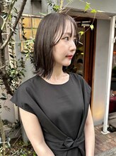 バートランド 白楽(Bertland) 島田/くすみベージュ 髪質改善 ブリーチ無し サイドバング 大人