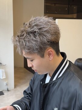 ビューシンサイバシ(VIEW SHINSAIBASHI) 無造作ショート