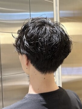 オーガニック リブ 川越(organic+live) 暗髪ツイスパメニュアンスパーマでこなれ感◎メンズカ ット