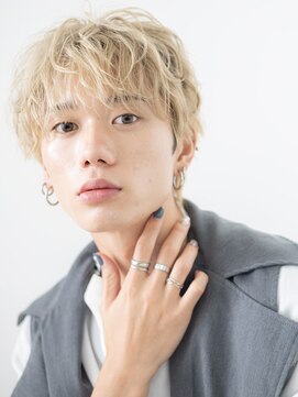 グルーミングサロン バーバー キャッスル 北浦和西口(Grooming salon Barber Castle) ハイトーンカラーカジュアルツイストパーマf北浦和