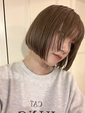 ボブ　ハイトーン　ベージュ