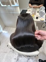 エレノア 四条烏丸店(Eleanor)&nbsp;【山地】縮毛矯正3ヶ月後も綺麗に保つ毛先ケア