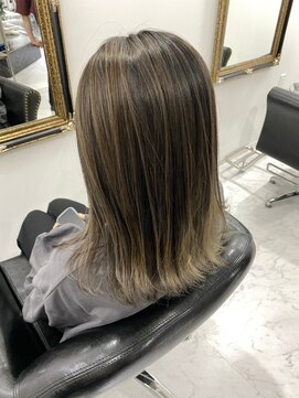 ザ アクネ 岡崎竜美丘店(THE ACNE) ♪バレイヤージュ_エアタッチ＿グレージュ＿ケアブリーチ89