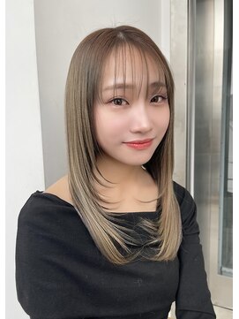 レーヴバイロンド 仙台(Reve by Lond) 仙台レイヤーカットホワイトブロンド外ハネボブワイドバング美髪