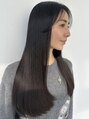エアー 銀座(air)&nbsp;書道家の岡西佑奈さん。うるうる大人ロング。