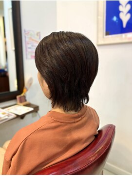 イングレス(INGRESS) 艶感あふれる潤いカラーの大人女子ショート