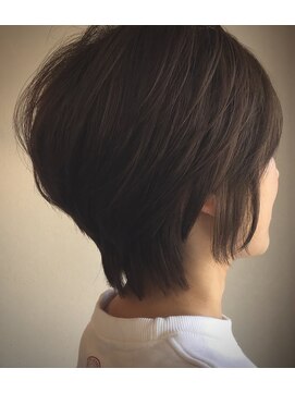 ヘア ルル(hair LuLu) 襟足長めのコンパクトショート