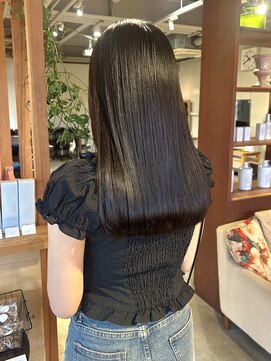 ソーイ ヘアアンドライフスタイル ショップ(SO-E HAIR&LIFESTYLE SHOP) dark gray.