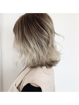 ビースターティス(Be Statice) white silver