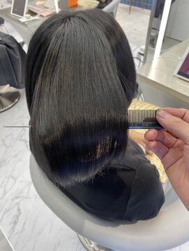 ロンドルーチェ 心斎橋(Lond luce) ダークアッシュ/ミディアムレイヤーカット［髪質改善/縮毛矯正］