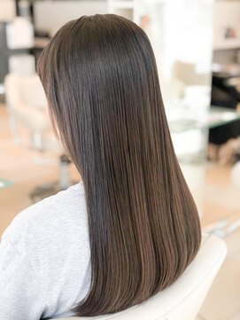 ミーティア バイ クアトロ(Meteor By QUATRO) 艶感ストレート 髪質改善 立場 中田