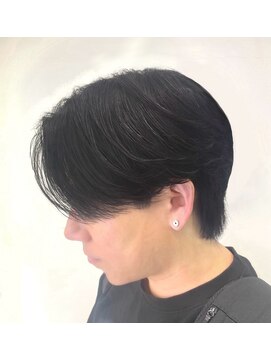 アッシュ 二子玉川店(Ash) ニュアンスパーマセンターパートコンマヘアツーブロック刈り上げ