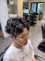 クオンヒール(QUON HEAL)&nbsp;刈り上げツイストスパイラルアップバング  r