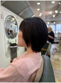 前上がりボブ