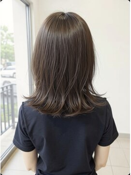 ドアーズ(Door's) 30代40代ショート白髪染めグレイカラーボブ艶栄名駅伏見丸の内