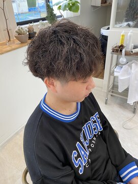 トナリ(tonari) メンズパーマ
