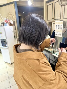 キャンバス バイ ネオリーブ 横浜西口(Canvas by neo.) 切りっぱなしボブ　外ハネボブ　ぷつっとボブ　ぱっつんボブ