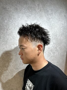 ラルス(Larus) MEN’S HAIR/ブルーブラック/フェザーパーマ/本八幡