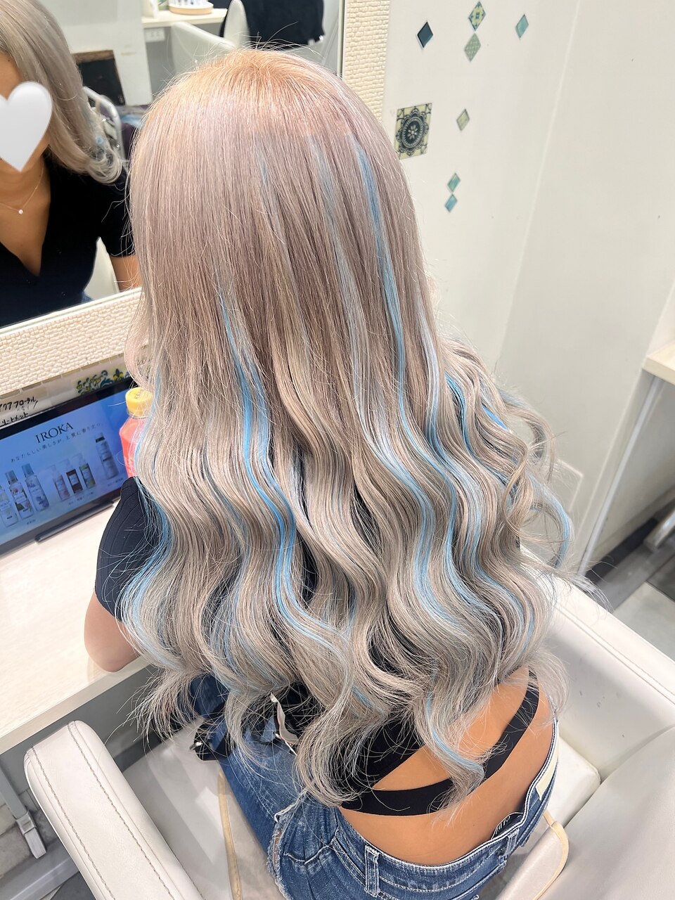 ホワイト×水色ハイライト：L190448831｜ラピス 池袋(Lapis)のヘア