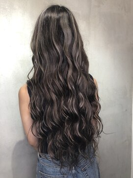 ルッソカナン(Lusso canaan) グレージュアッシュ×ハイライト/30代40代50代