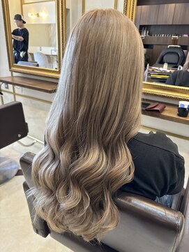 レム 長野(REM) ホワイトベージュカラー