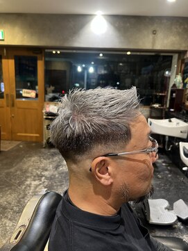 エルエー バーバーショップ 草津店(L.A BARBERSHOP) フェード×ハイトーンカラー