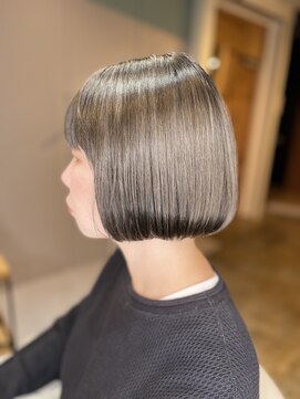 ドア(DOA) ミニボブ　グレージュ