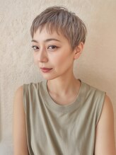 【アーバンバズショート】スモーキーアッシュ×シャープライン